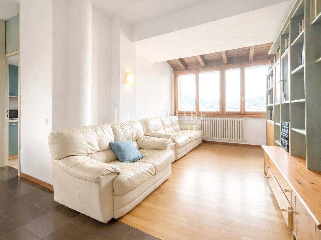 Appartamento a Varese in Via Brunico - Foto 4