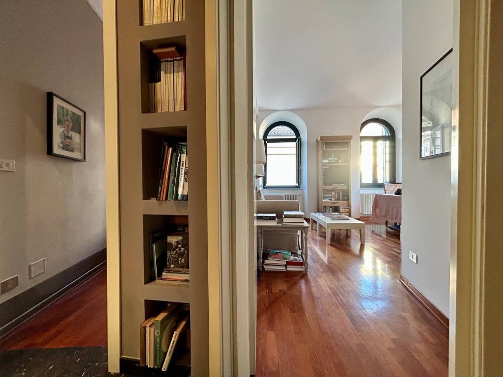 Appartamento a Trieste in Piazza della Borsa - Foto 3