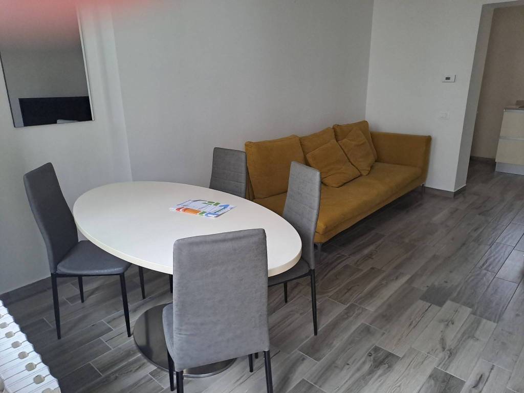 Appartamento a Cesano maderno in Piazza Arese - Foto 3