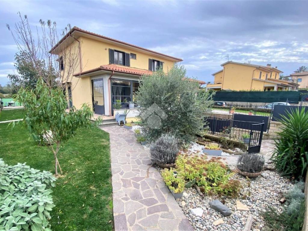 Villa a Capodimonte in Str. Montecchio Scomparti, 54 - Foto 5