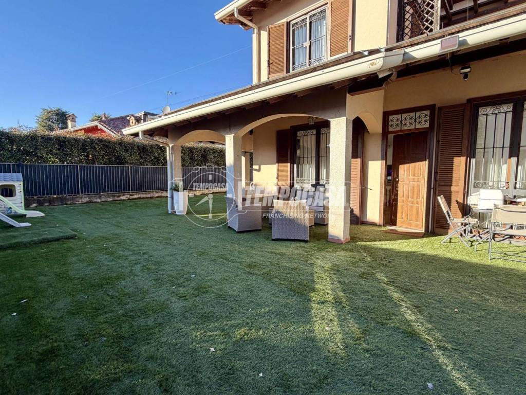 Villa a Lomagna in Via Bachelet - Foto 3