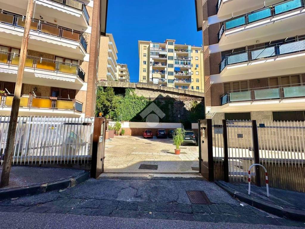 Appartamento a Napoli in Via domenico fontana, 27 - Foto 3