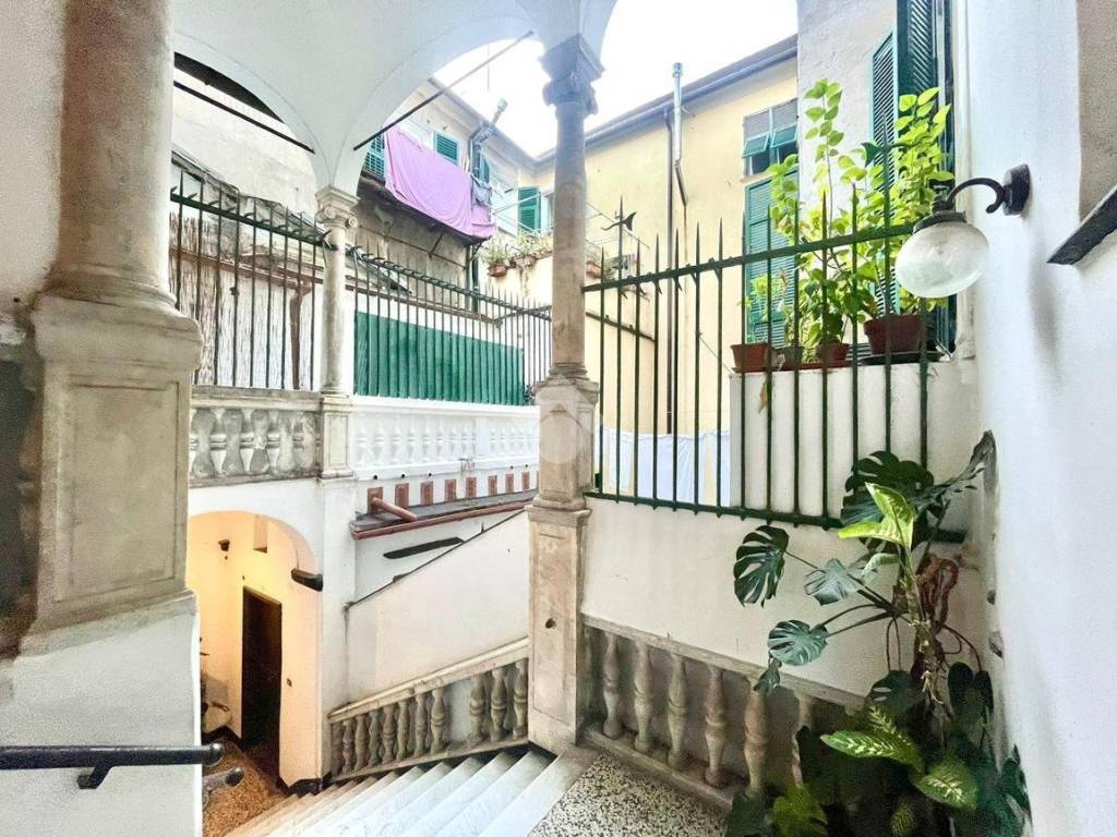 Appartamento a Genova in Via di S. Bernardo, 21 - Foto 3