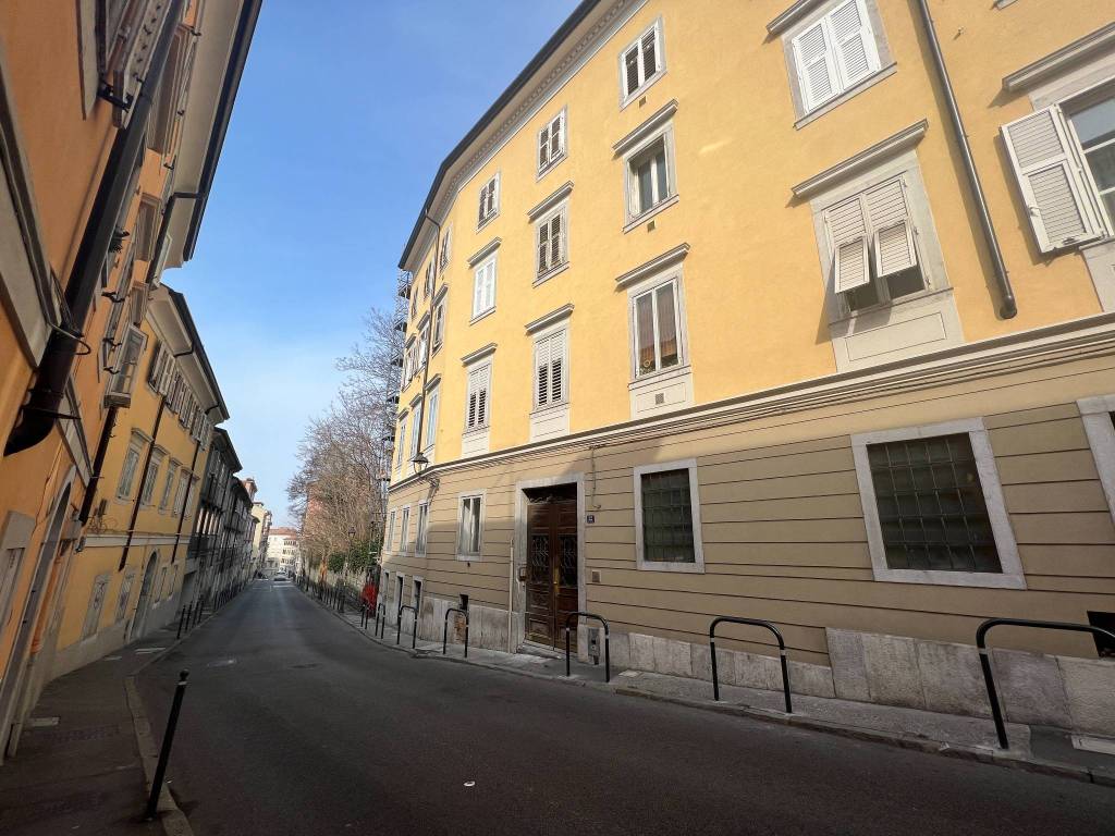 Appartamento a Trieste in Via San Michele, 22 - Foto 2