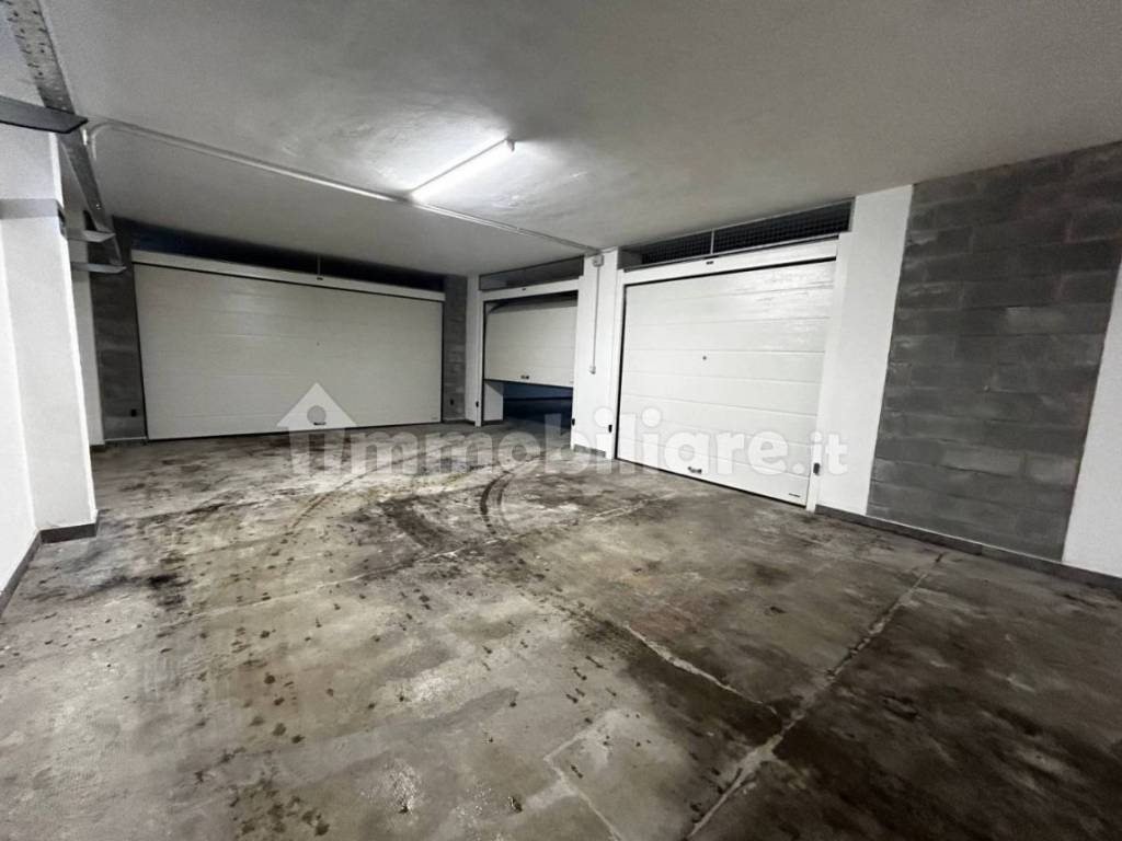 Box / garage a Alessandria in Via Rodolfo Montevecchio - Foto 2