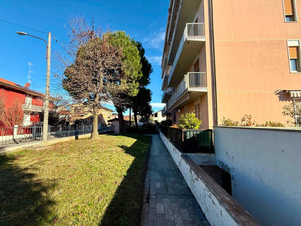 Appartamento a Turate in Via Luigi Cadorna, 71 - Foto 2