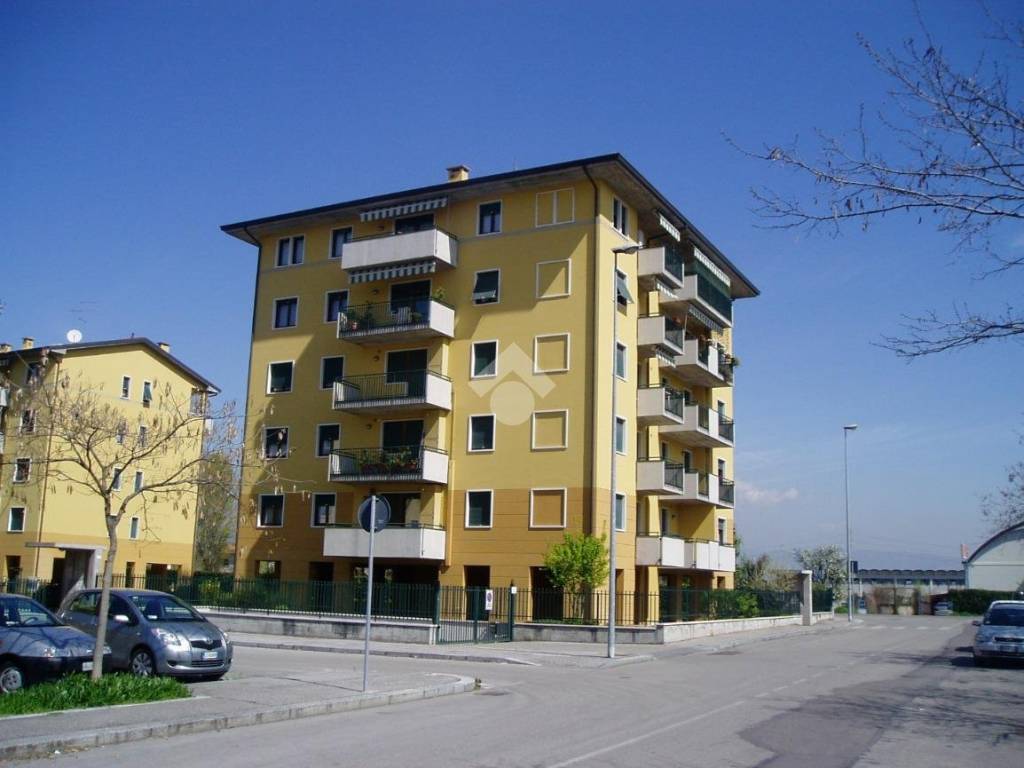 Appartamento a Verona in Via romagna, 2 - Foto 2