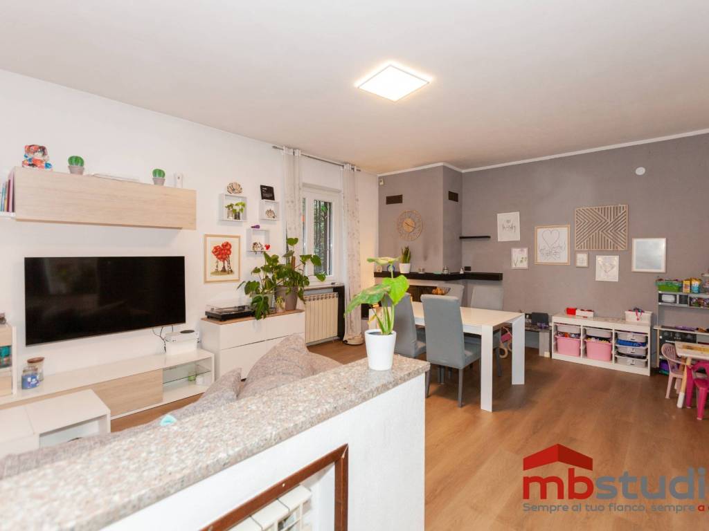 Villa a Tradate in Via Cesare Pavese - Foto 3