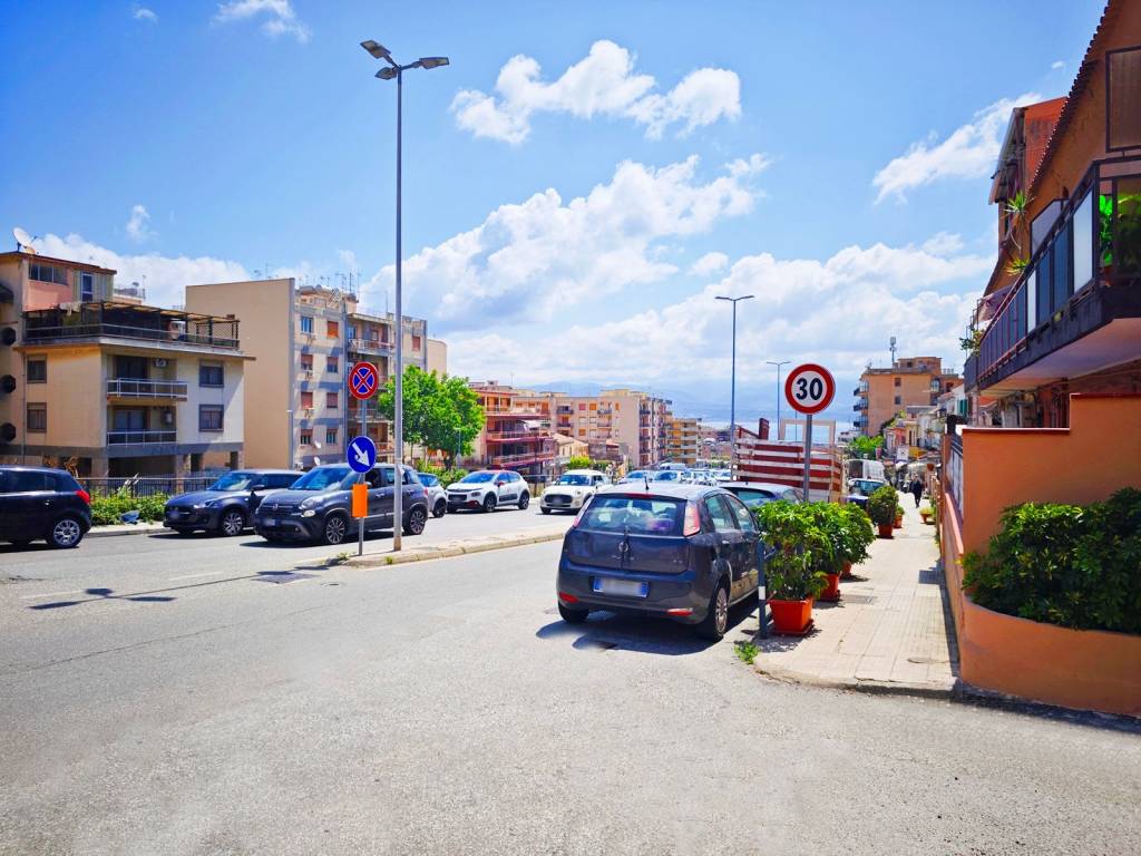 Appartamento a Messina in Via Saponara - Foto 2