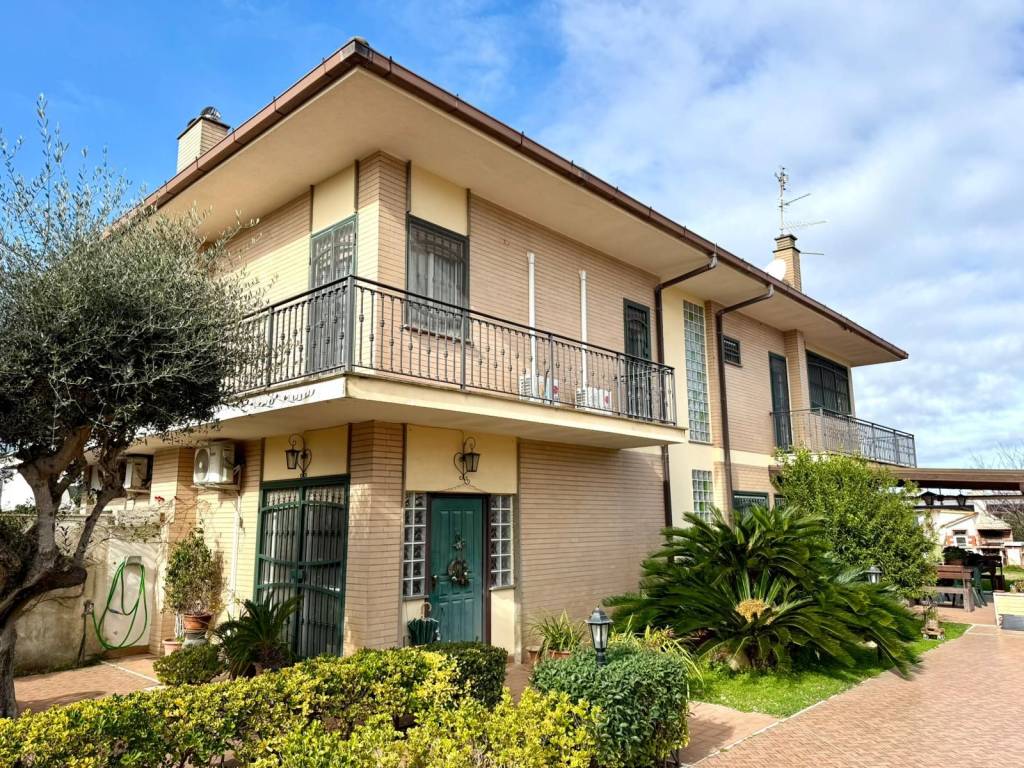 Villa a Ardea in Viale Corona Boreale, 85 - Foto 2