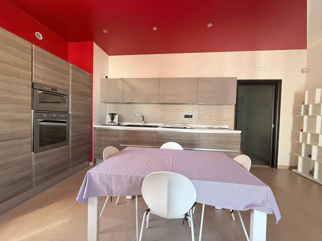 Appartamento a Triggiano in Via Cesare Battisti - Foto 4