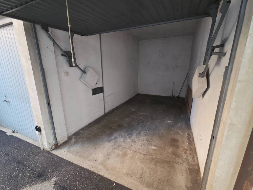 Box / garage a Torino in Via Vincenzo Lancia, 81 - Foto 3