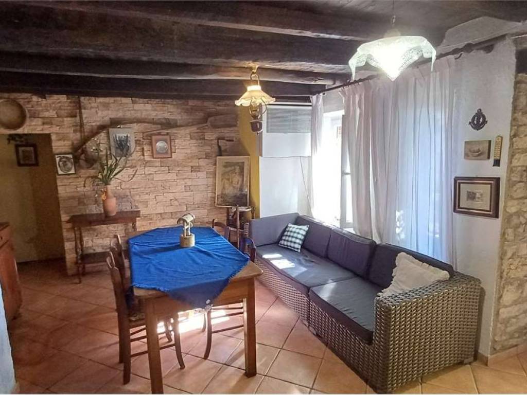 Rustico / casale a Vittorio veneto in via Vizza , 35 - Foto 2