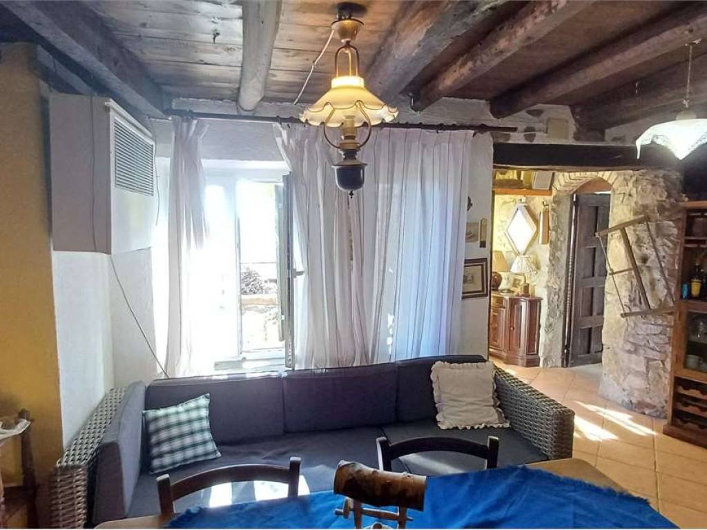 Rustico / casale a Vittorio veneto in via Vizza , 35 - Foto 3