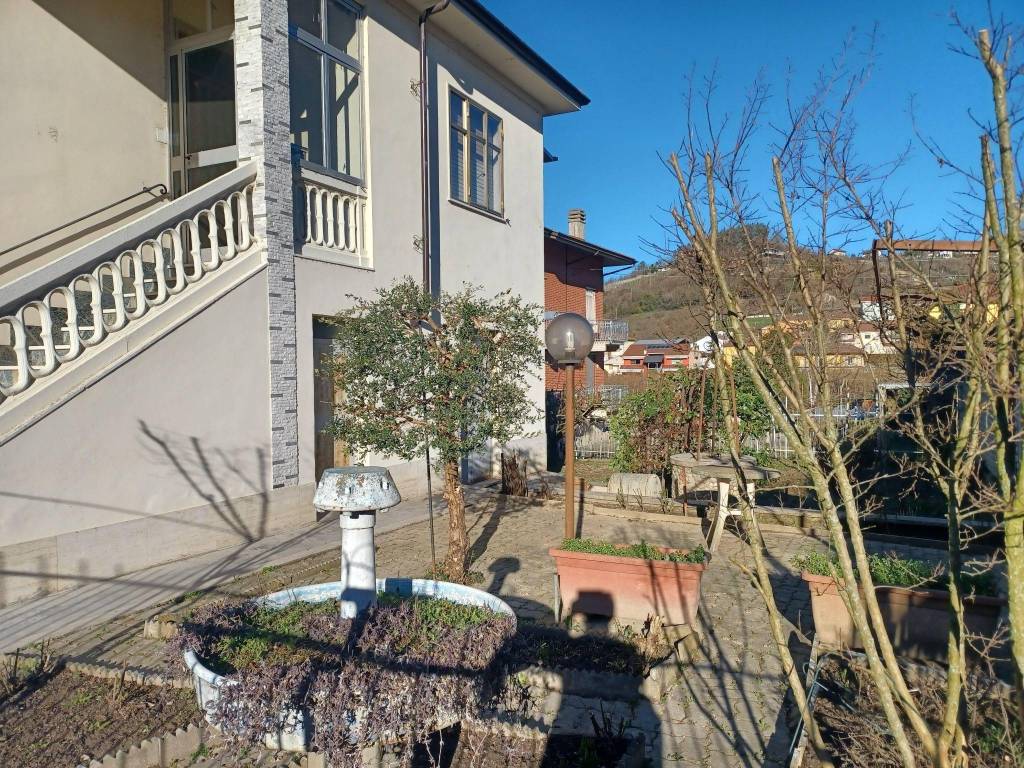 Villa a Alba in Corso Cortemilia - Foto 4