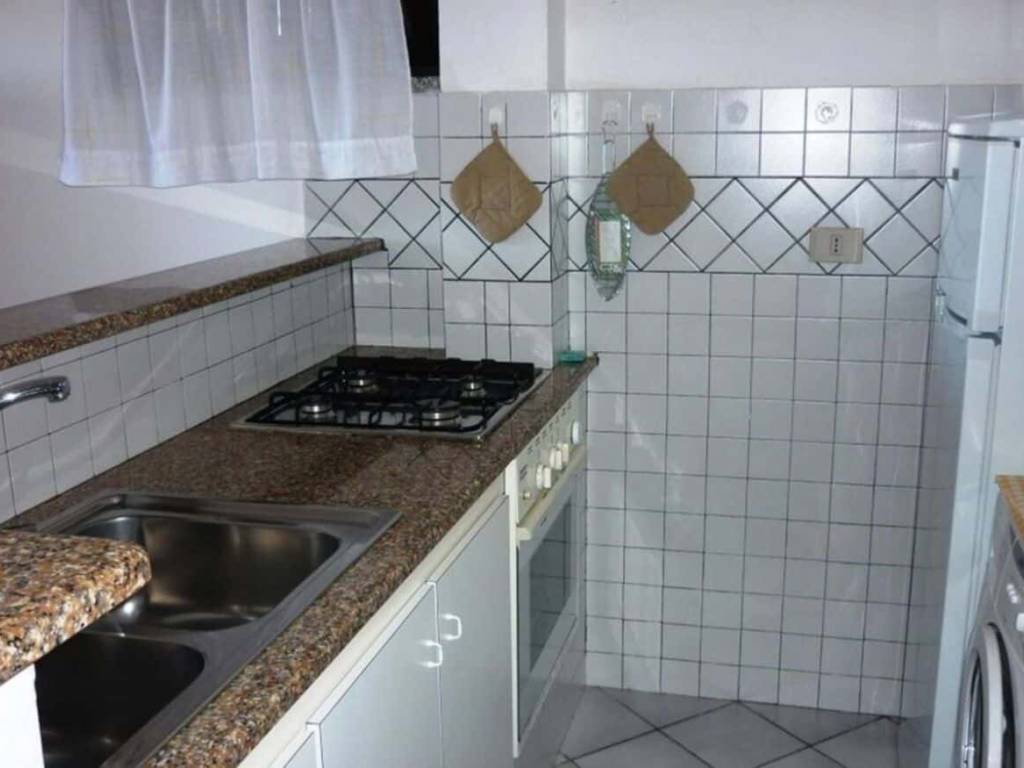 Appartamento a Sassari in Via dei Rosmarini - Foto 5