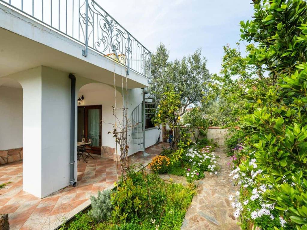 Appartamento a Budoni in Via Su Puntu - Foto 5