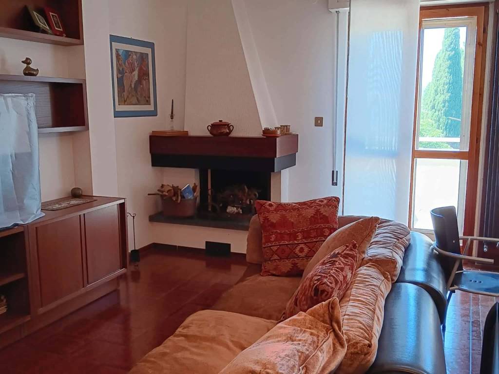 Appartamento a Foligno in Via Alessandro Volta - Foto 4