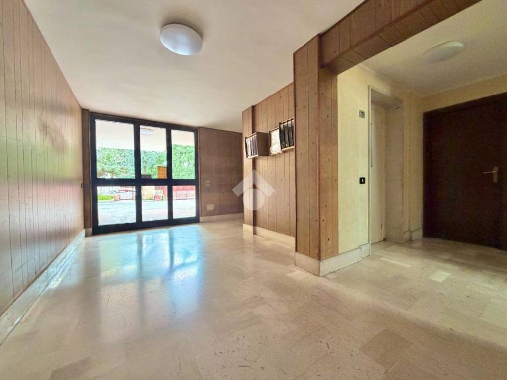 Appartamento a Bari in VIA COLONNELLO LORENZO D'AVANZO - Foto 3