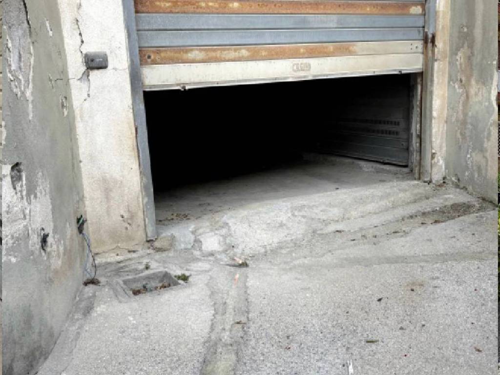 Box / garage a Portici in Corso Giuseppe Garibaldi, 269 - Foto 3