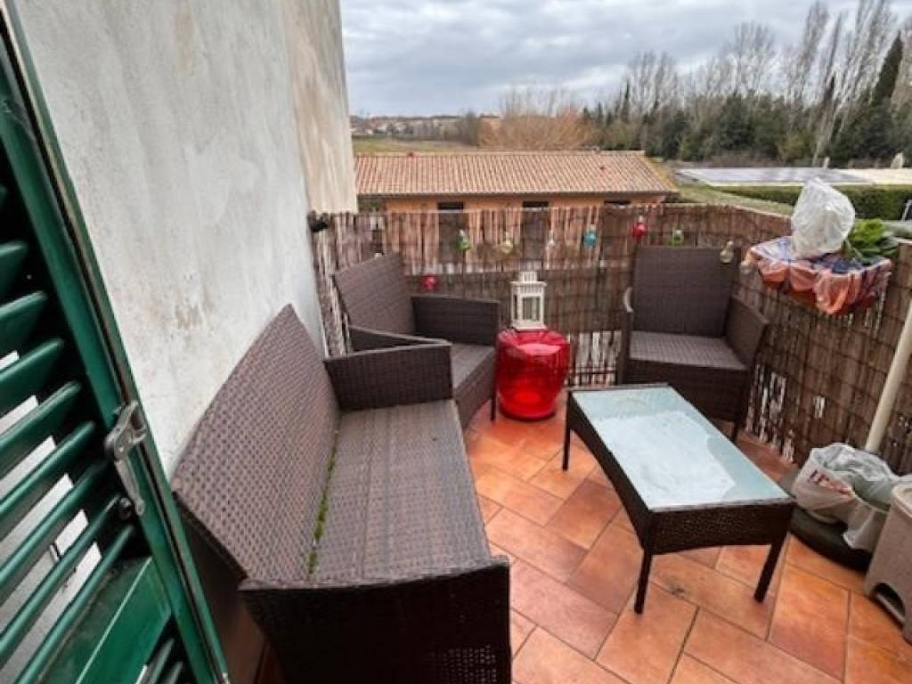 Appartamento a Pontedera in Via del Rio - Foto 2