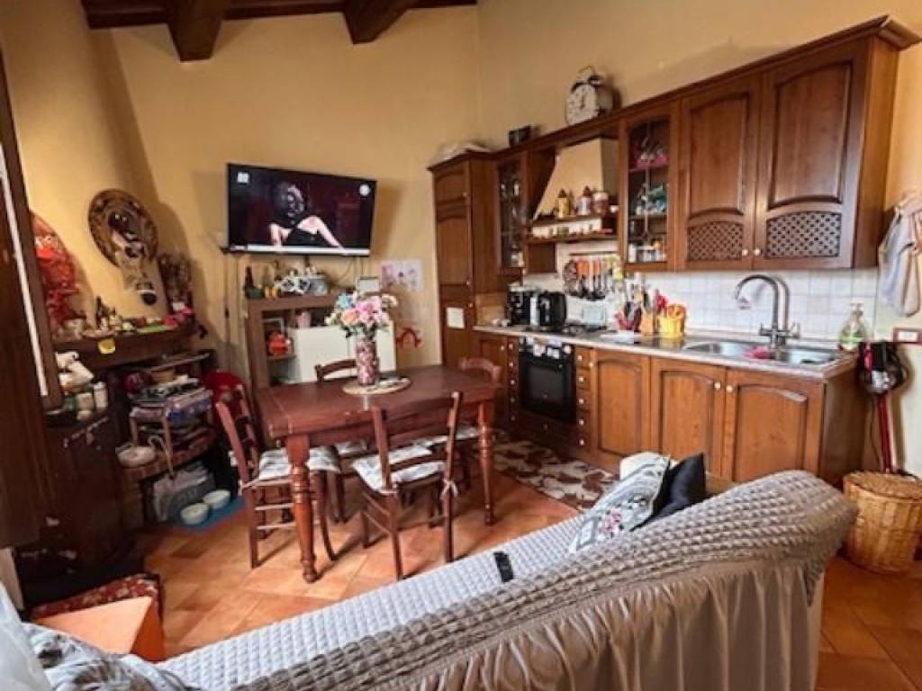 Appartamento a Pontedera in Via del Rio - Foto 4