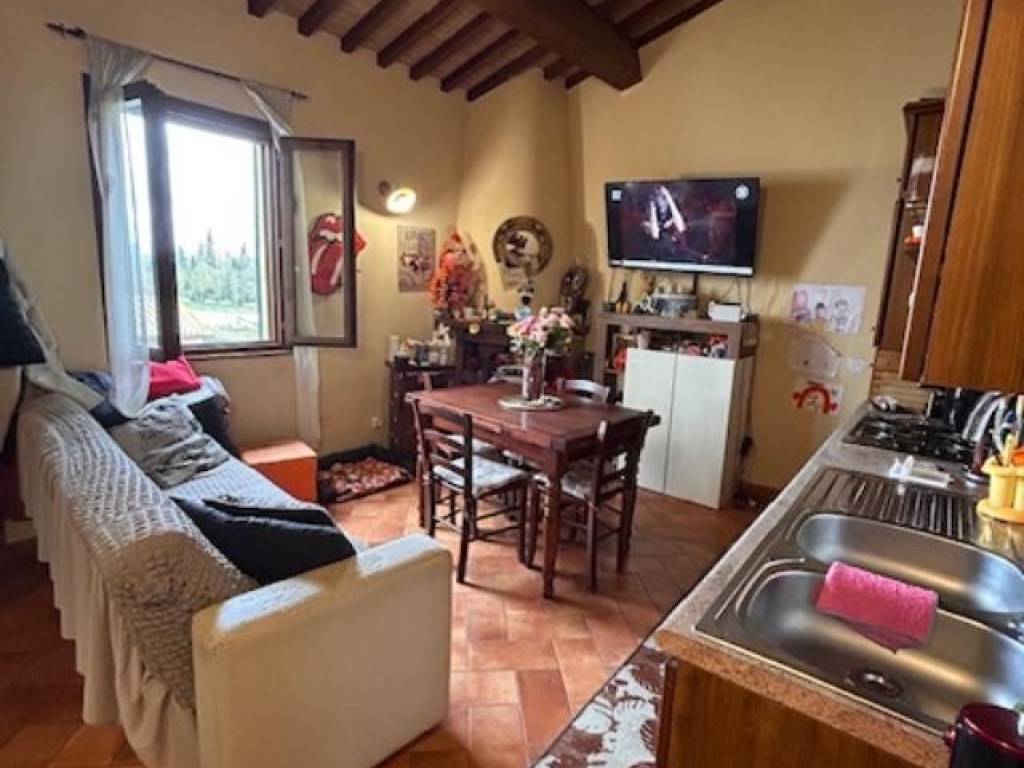 Appartamento a Pontedera in Via del Rio - Foto 5