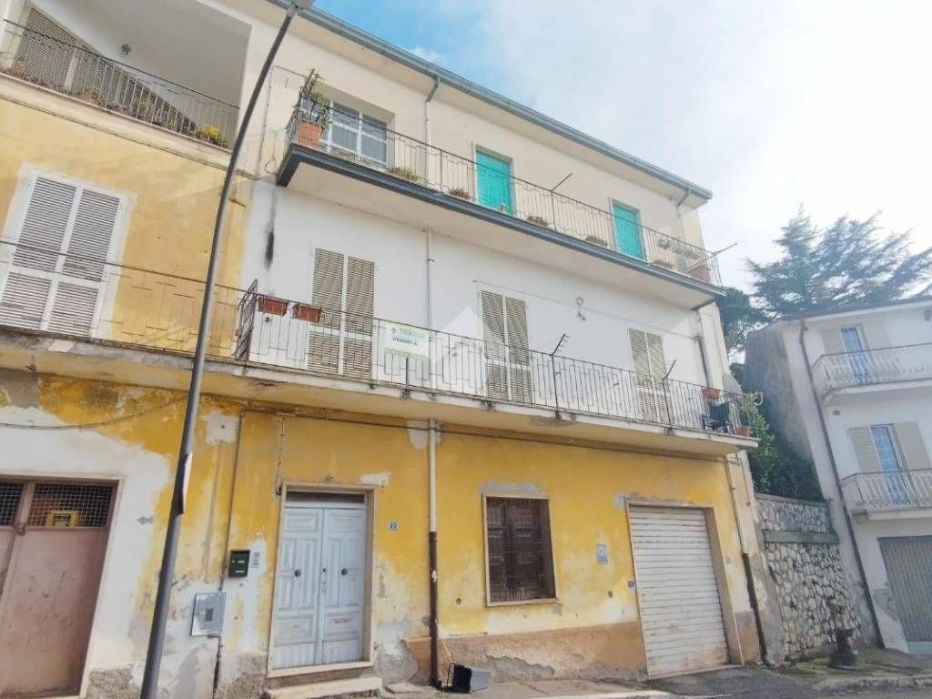 Appartamento a Cervaro in Via Bernardo de Marco, 20 - Foto 2