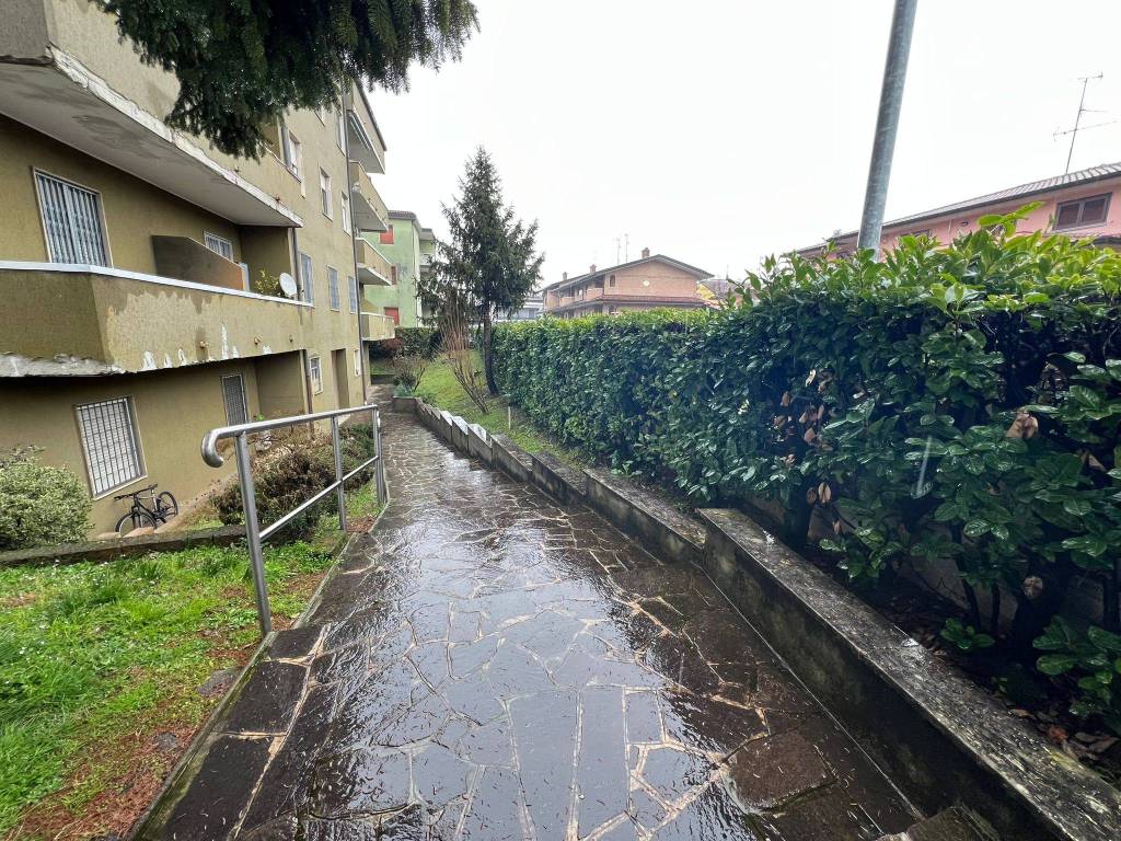 Appartamento a Carugate in Via Mirabello, 21 - Foto 3