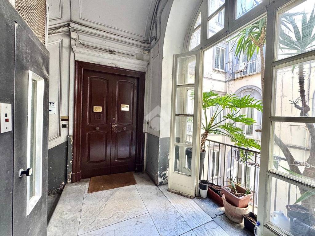 Appartamento a Napoli in P.za Giuseppe Garibaldi, 39 - Foto 3
