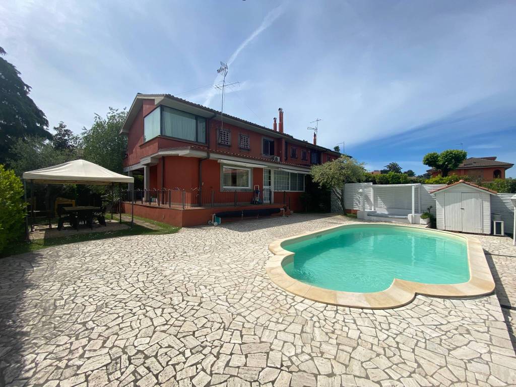 Villa a Grottaferrata in Via Montiglioni - Foto 2