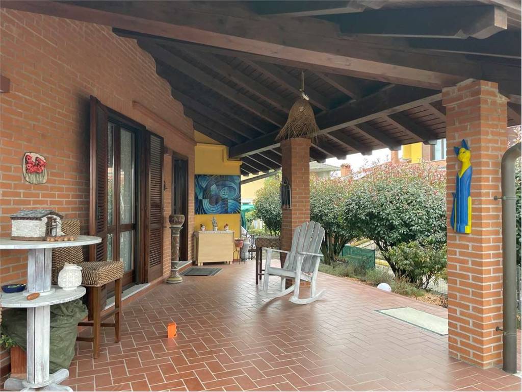 Villa a Oleggio in Via Contini - Foto 3