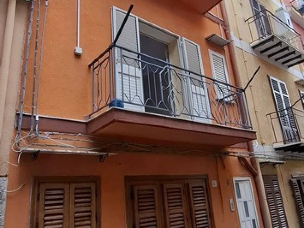 Palazzo / stabile a Carini in Piazza Duomo - Foto 3