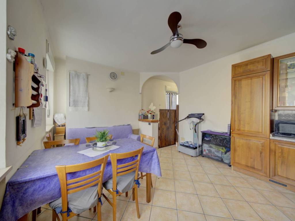 Appartamento a Carmagnola in Viale Eloisia Barbaroux, 25 - Foto 2