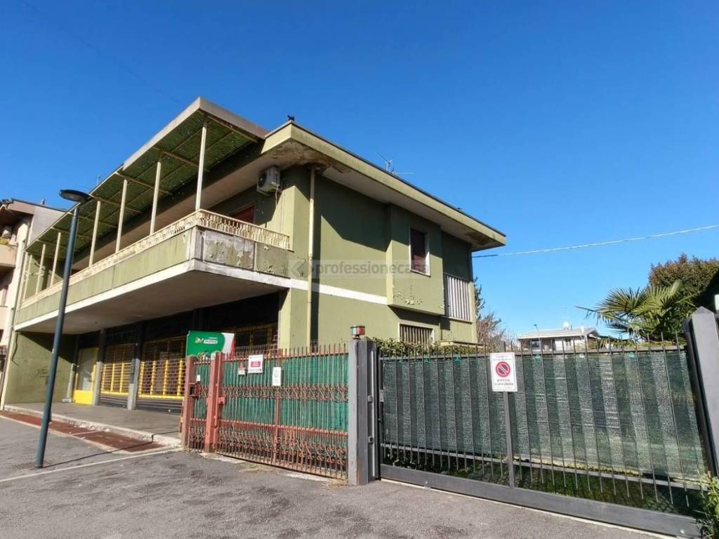 Appartamento a Cesano maderno in Via Don Luigi Viganò, 37 - Foto 2