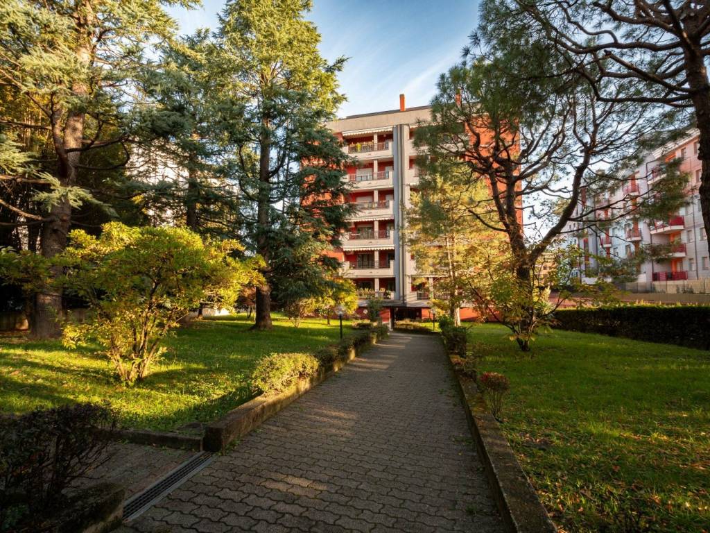 Appartamento a Rho in Via Terrazzano, 58 - Foto 2