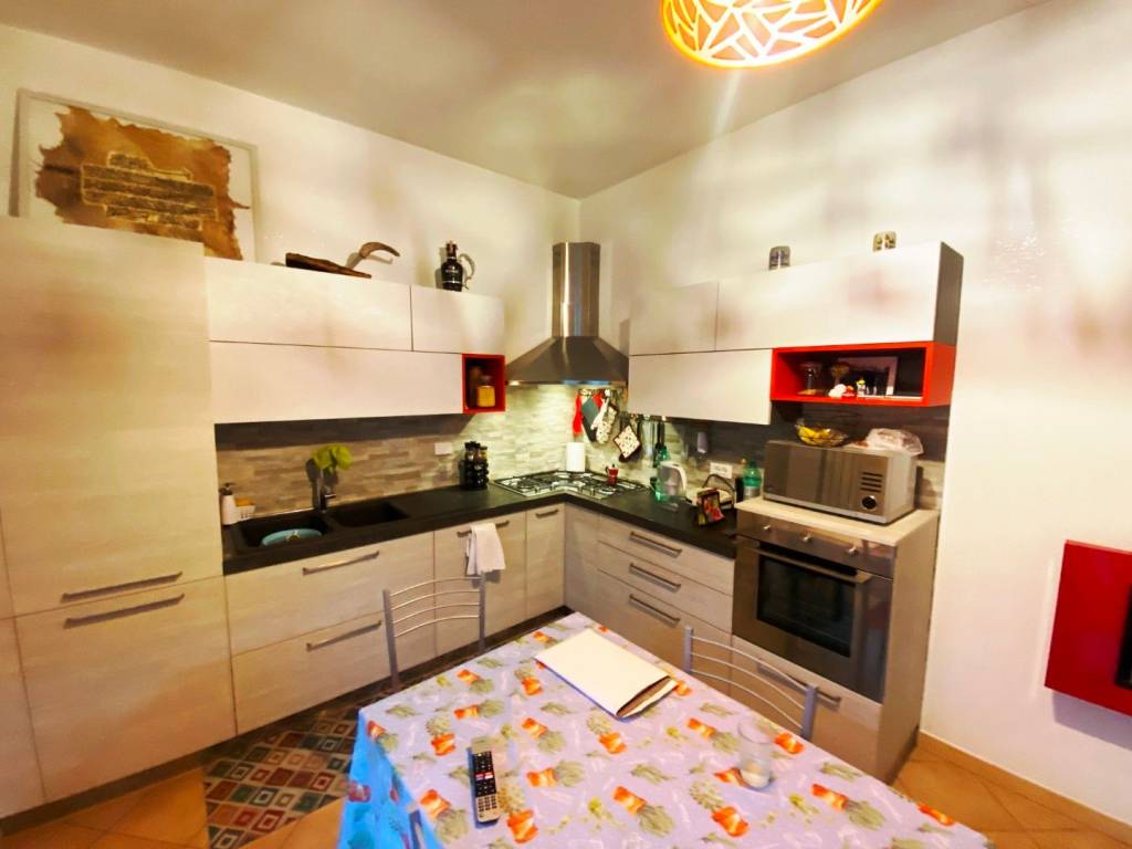 Villa a Vezzano ligure in Via Seconda Trasversale, 26 - Foto 2