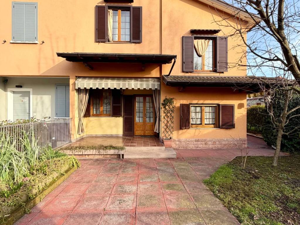Villa a Brescia in Quartiere G. C. Abba Traversa Sesta - Foto 2