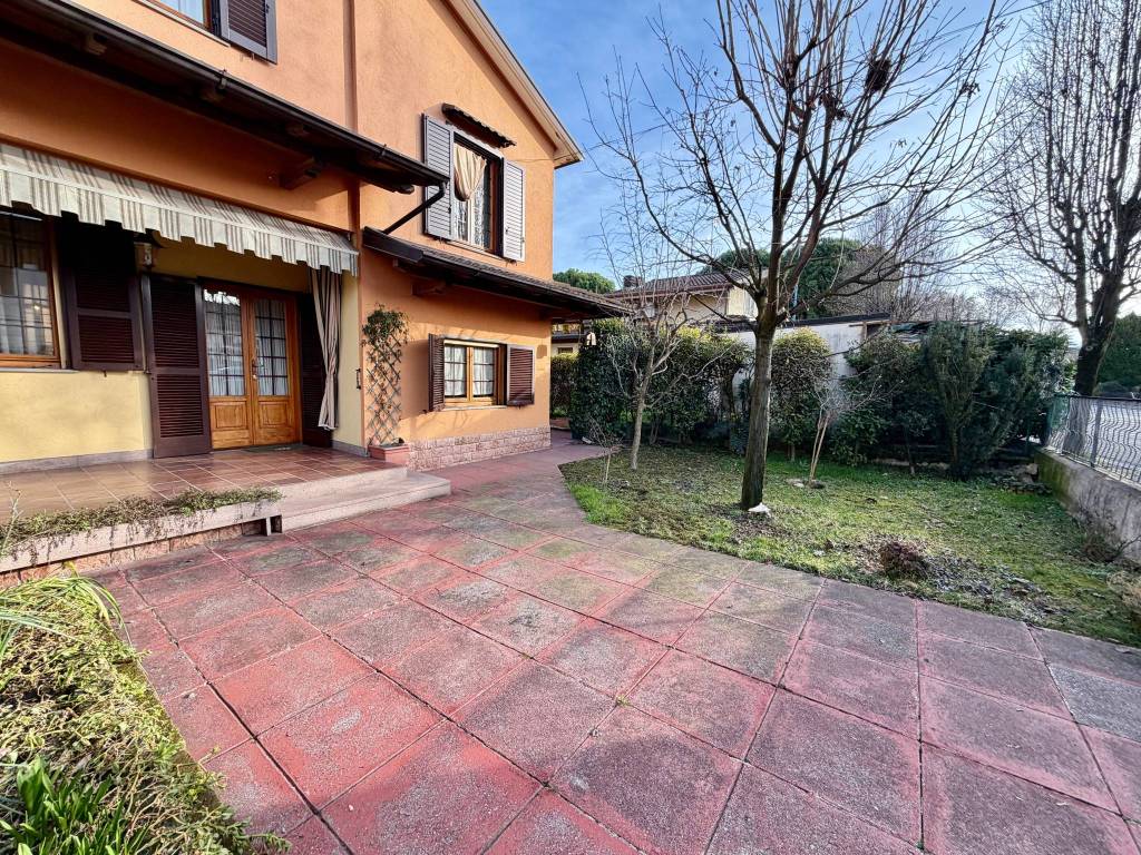 Villa a Brescia in Quartiere G. C. Abba Traversa Sesta - Foto 3