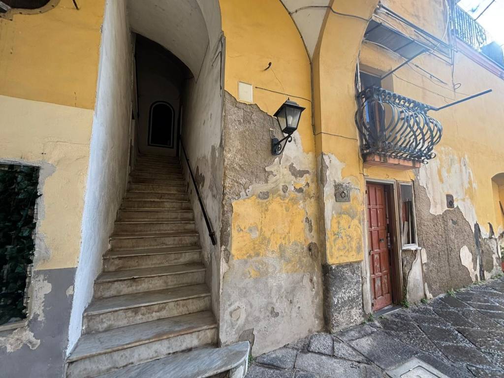 Appartamento a San giorgio a cremano in Via Enrico Pessina, 57 - Foto 3