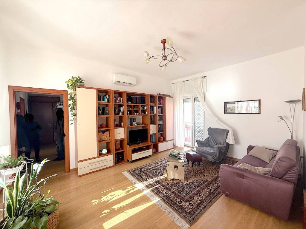 Appartamento a Cagliari in Via Nicolò Ferracciu, 2 - Foto 3