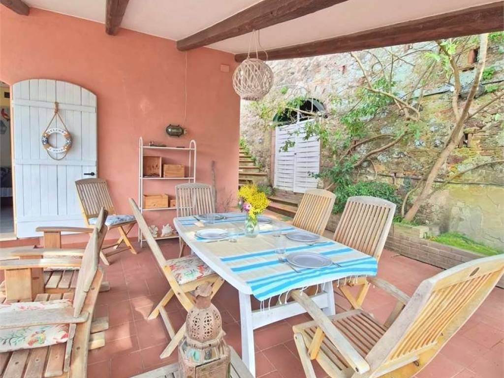 Casa indipendente a Porto azzurro in Via sant'anna, 40 - Foto 2