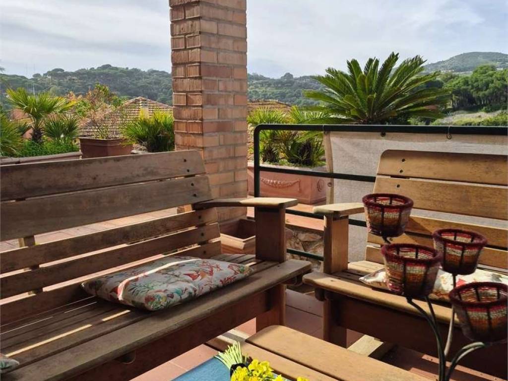 Casa indipendente a Porto azzurro in Via sant'anna, 40 - Foto 3