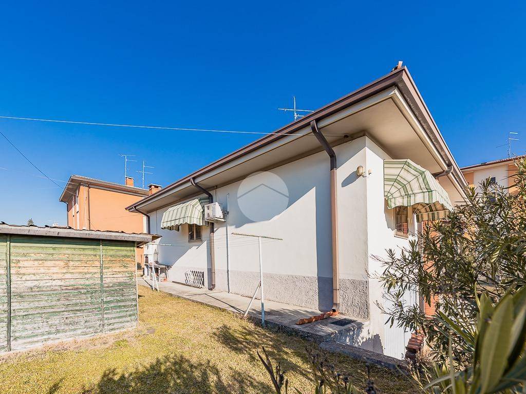 Villa a Sommacampagna in Via del Concilio, 26 - Foto 3