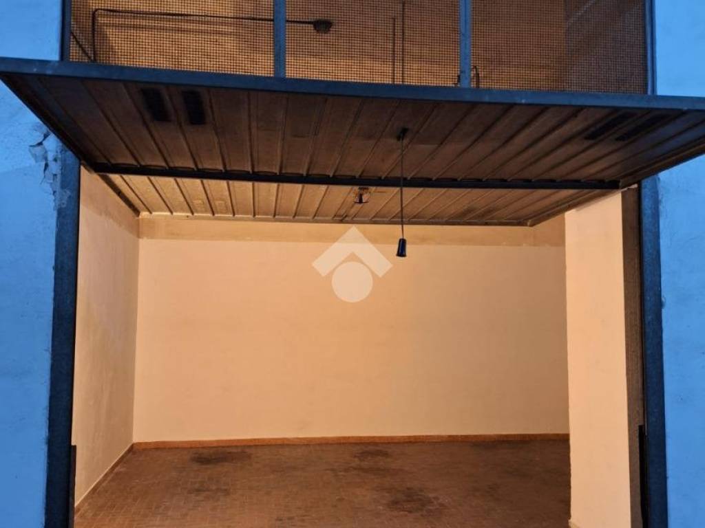 Box / garage a Avellino in VIA Carlo Del Balzo, 23 - Foto 5