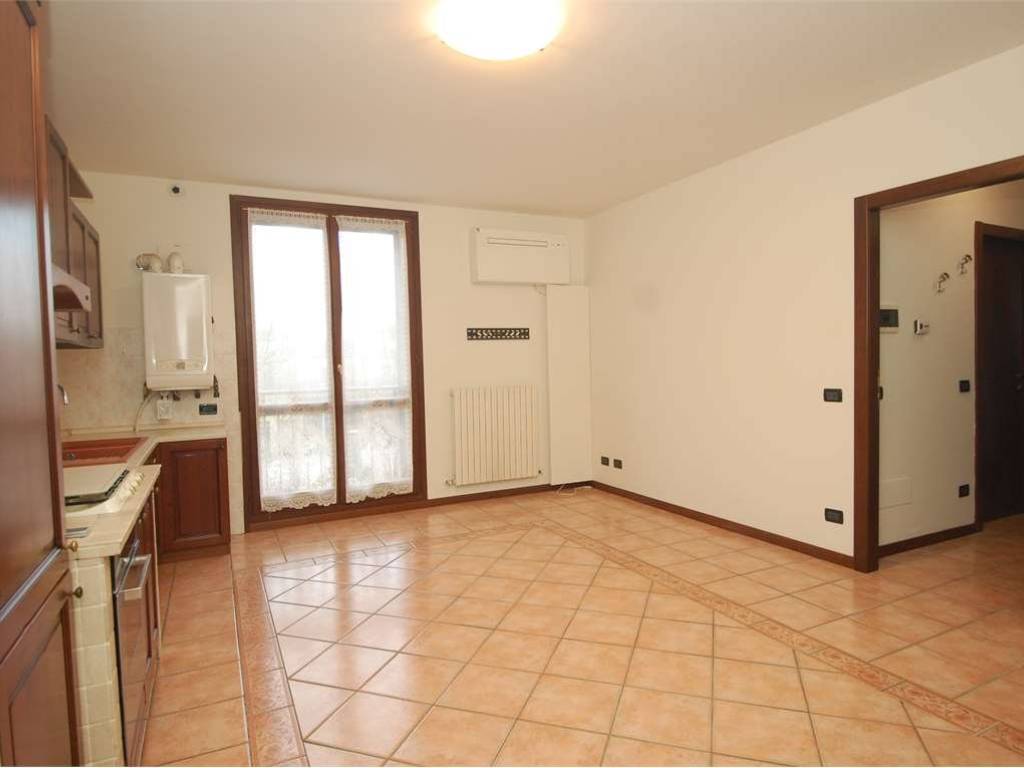 Appartamento a Castelnuovo rangone in piazza Braglia, 6 - Foto 4
