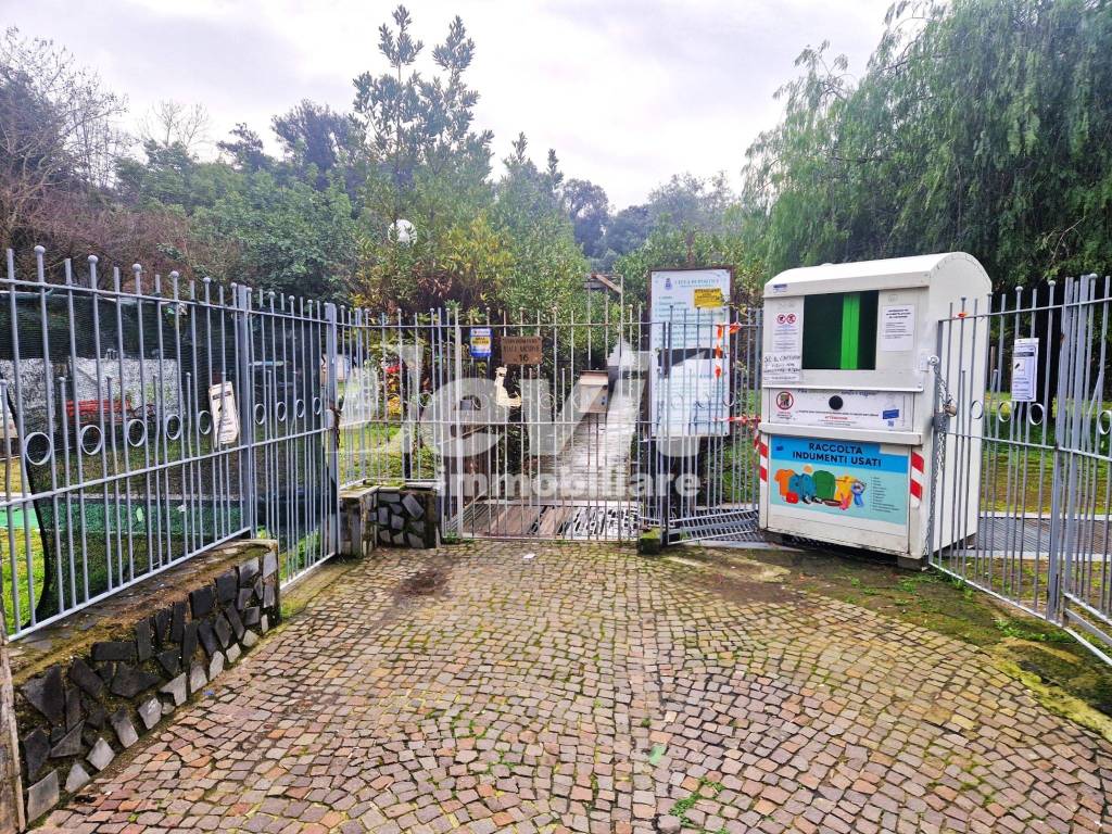 Box / garage a Portici in Viale Ascione - Foto 3