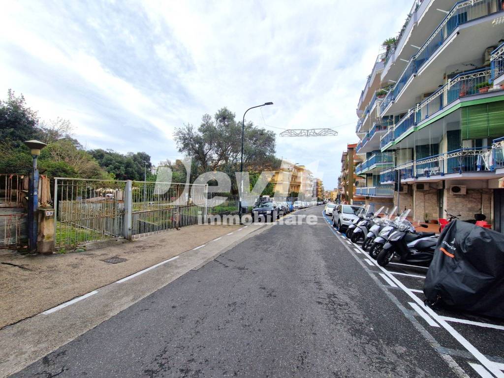 Box / garage a Portici in Viale Ascione - Foto 5