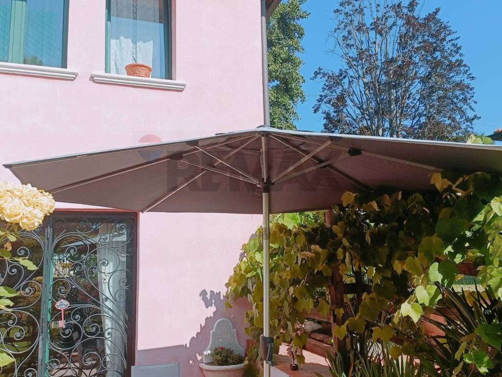 Villa a Bernareggio - Foto 2