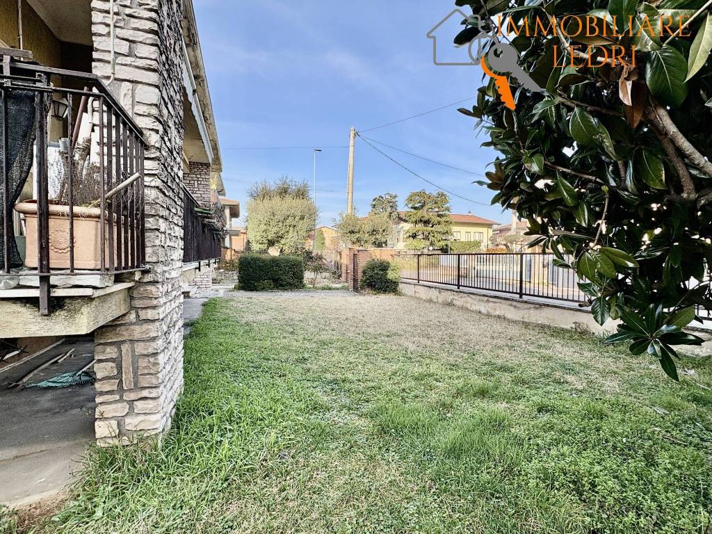 Villa a Villafranca di verona in Via dell'Esperanto - Foto 4